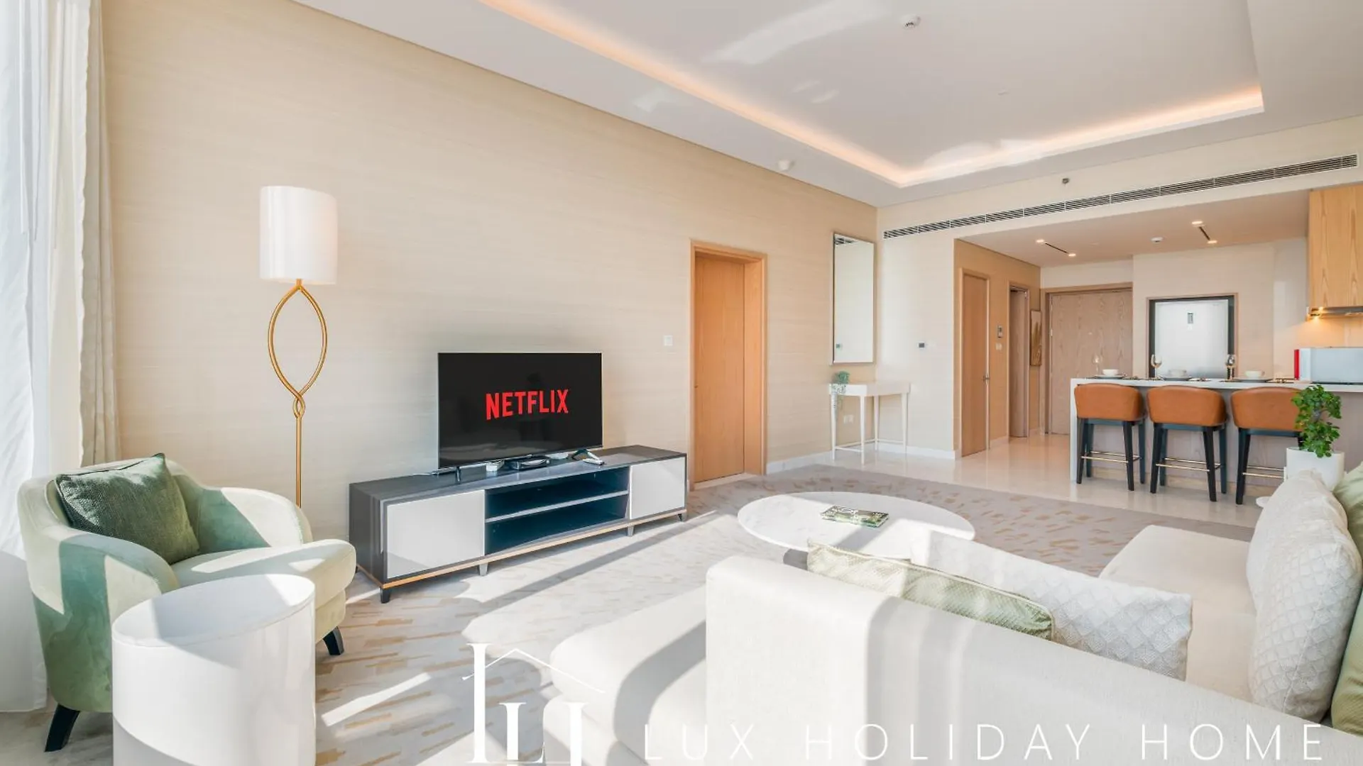Lux Iconic Views At The Palm Tower Suite 5 Dubai