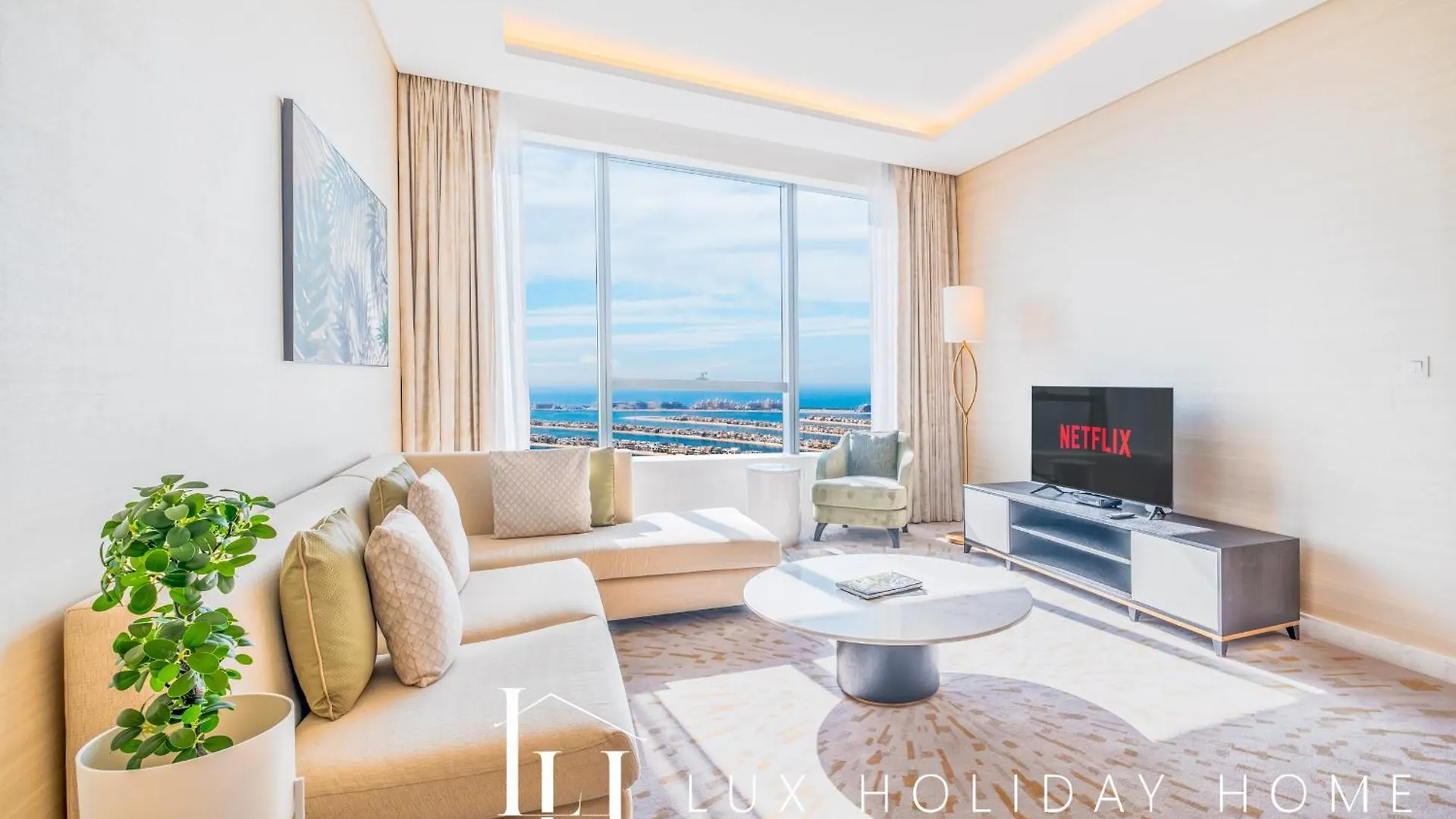 아파트 Lux Iconic Views At The Palm Tower Suite 5 두바이